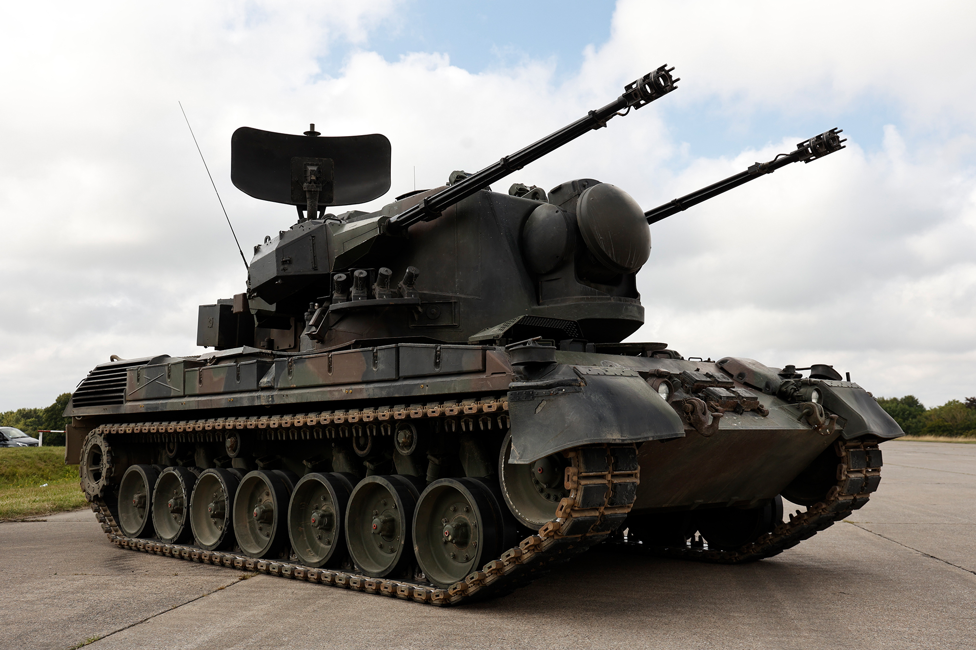 Чи закрите небо? Які системи ППО працюють в Україні та чому цього мало